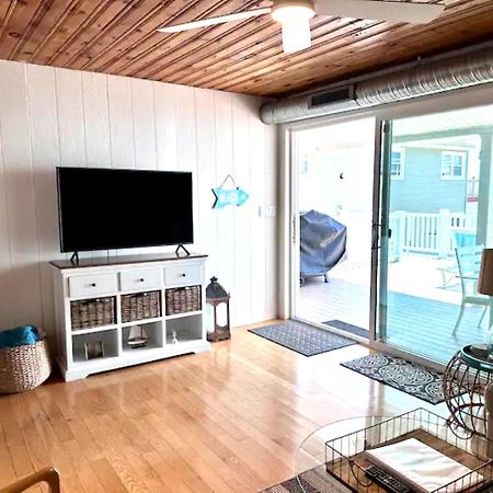 Cozy Beach - Direct Waterfront! East Haven Extérieur photo
